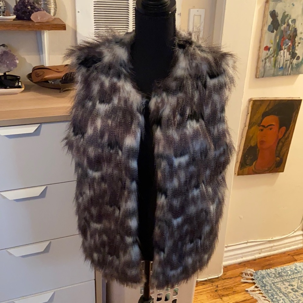 Vince Camuto faux fur vest coat